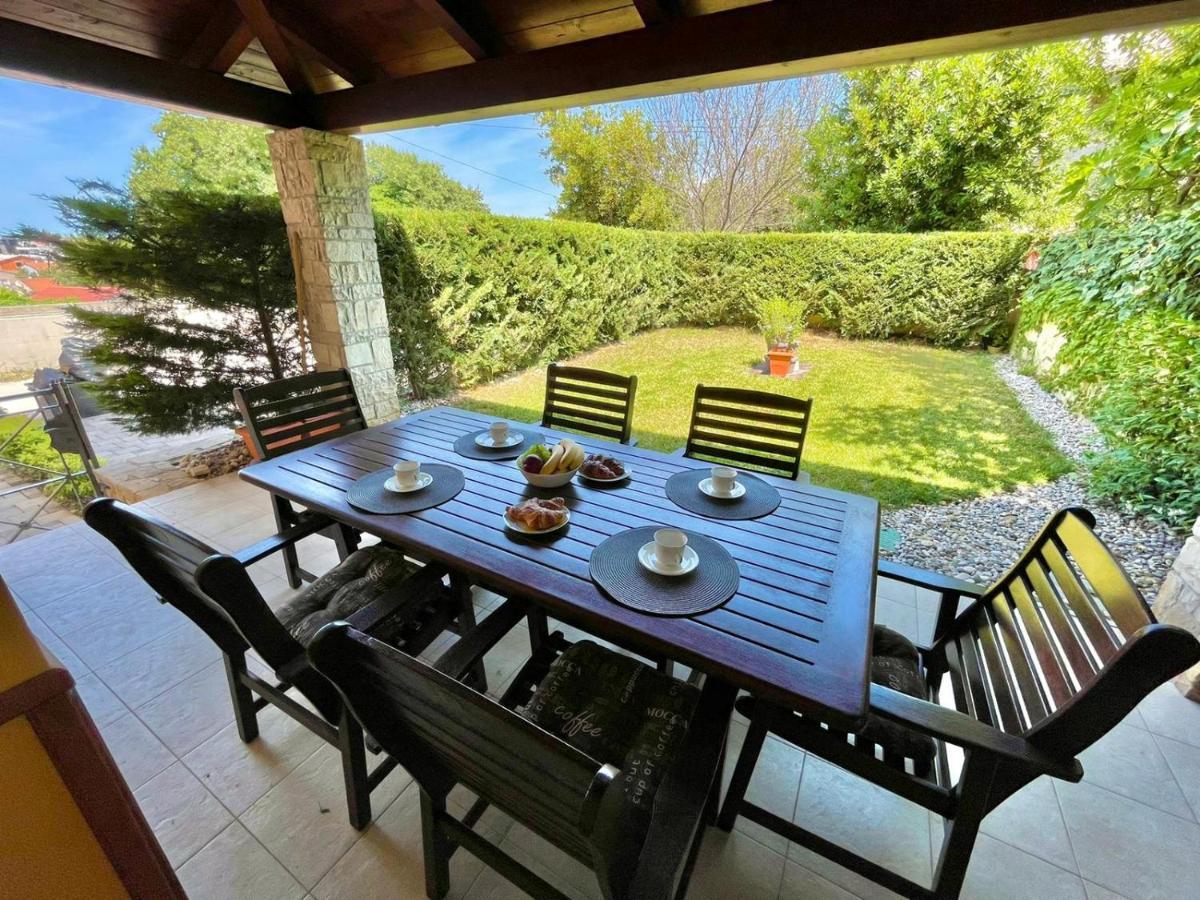 מדולין Apartments Ladonja מראה חיצוני תמונה