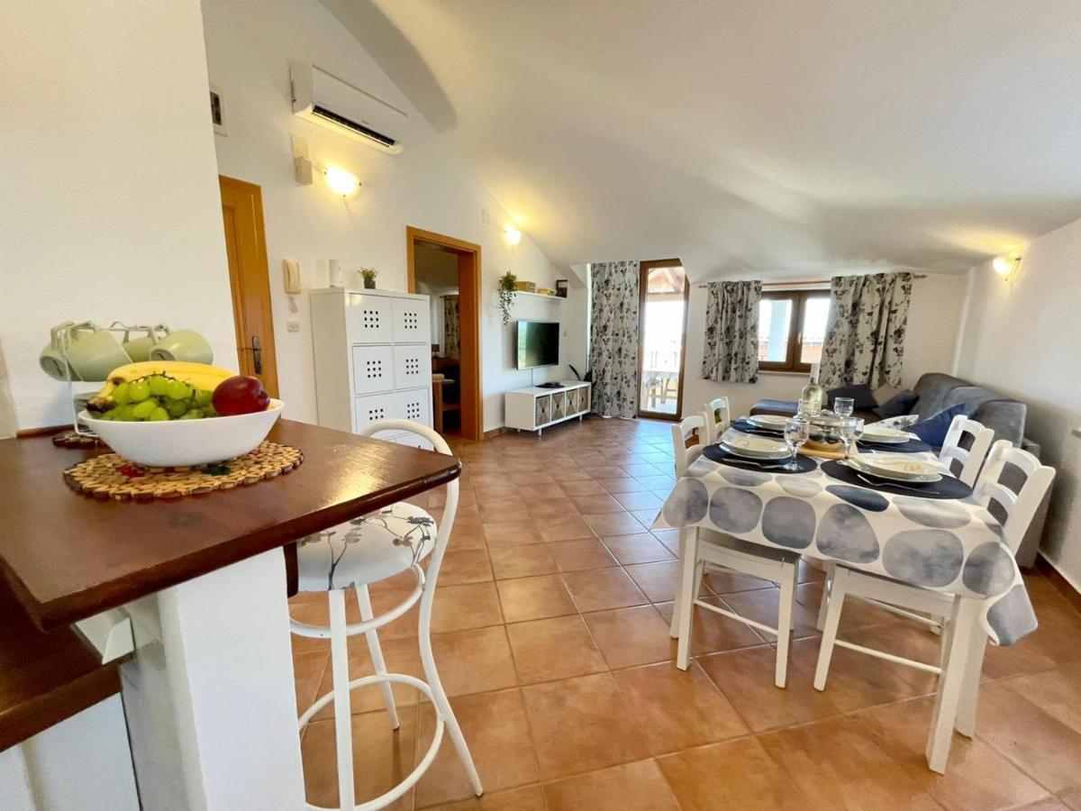 מדולין Apartments Ladonja מראה חיצוני תמונה