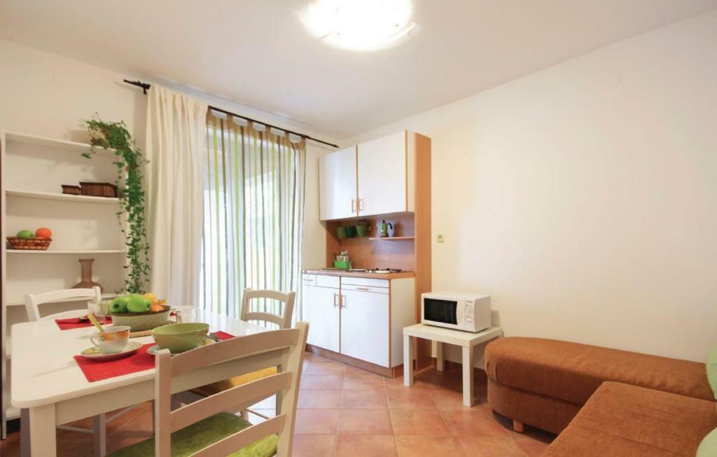 מדולין Apartments Ladonja מראה חיצוני תמונה